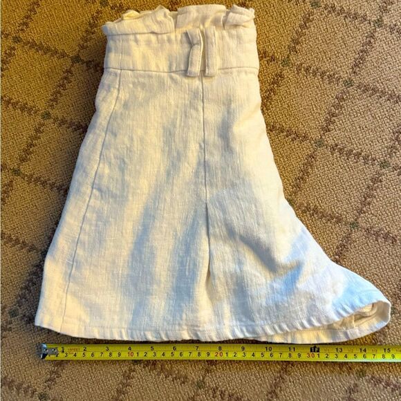Lovers + Friends Ivory Linen Shorts with ruffle waist details S - Picture 6 of 9